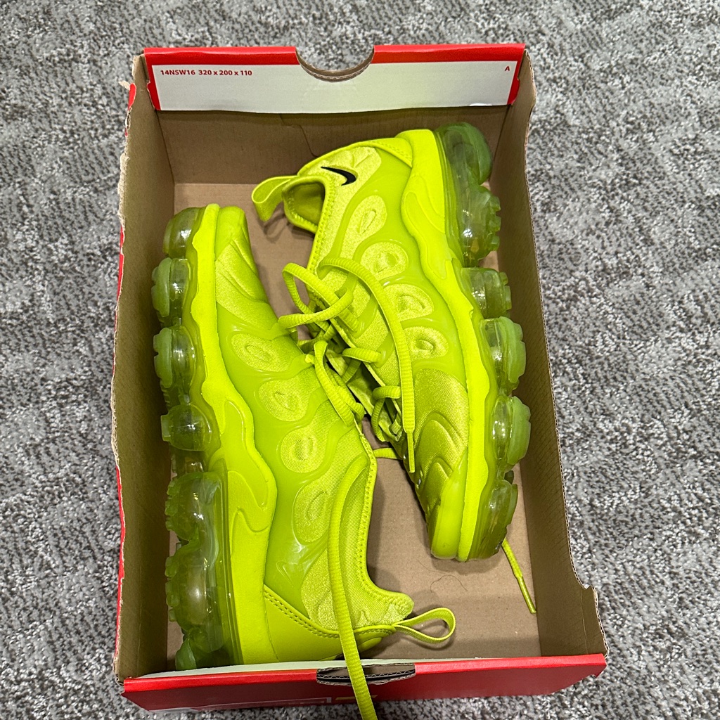 Nike Womens Air Vapormax Plus Atomic Green And Black Accent Sneakers